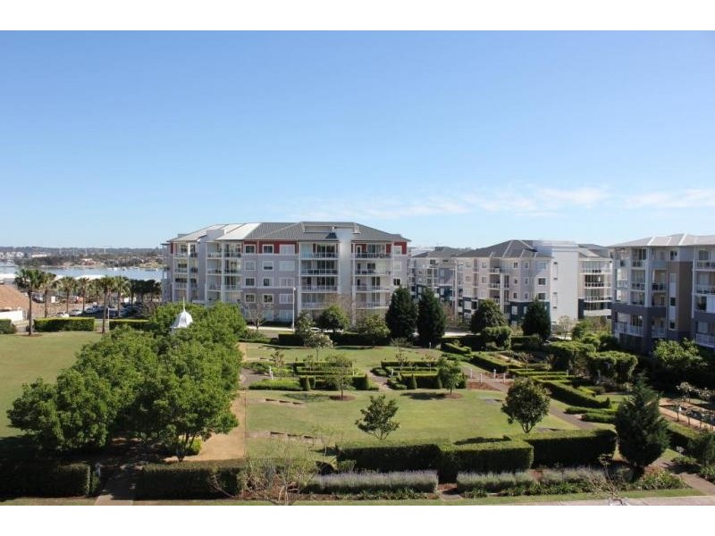 408/4 Rosewater Circuit, Breakfast Point NSW 2137