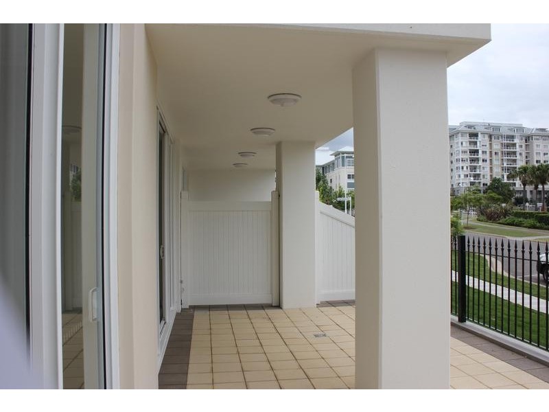 105/4 Rosewater Circuit, Breakfast Point NSW 2137