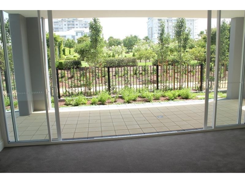 11/1 Rosewater Circuit, Breakfast Point NSW 2137