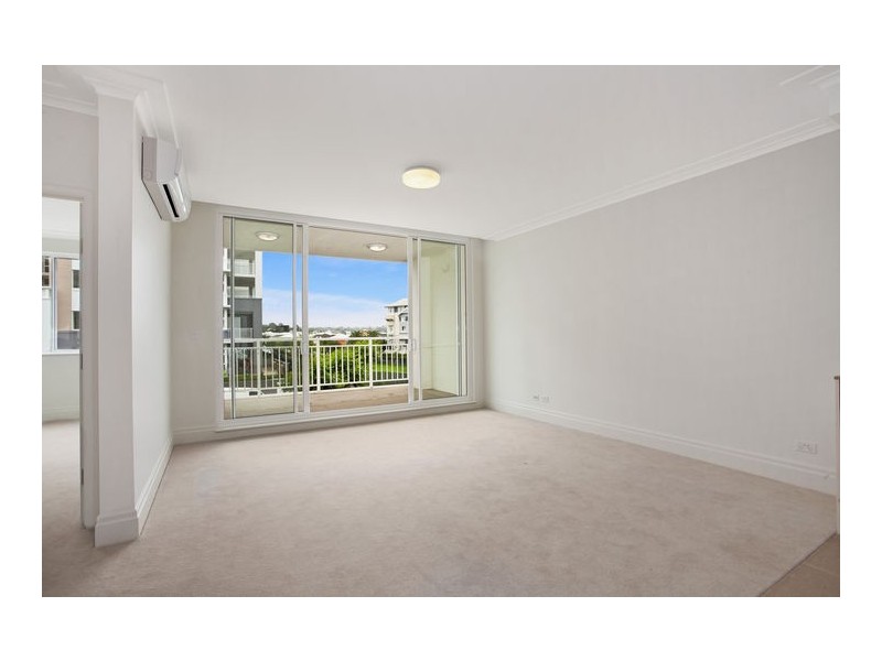 207/2 Rosewater Circuit, Breakfast Point NSW 2137