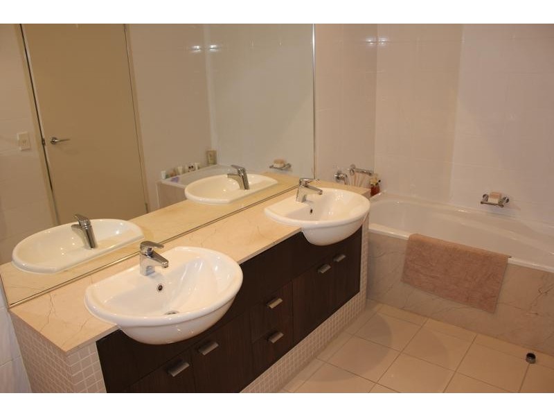 21/4 Admiralty Drive, Breakfast Point NSW 2137