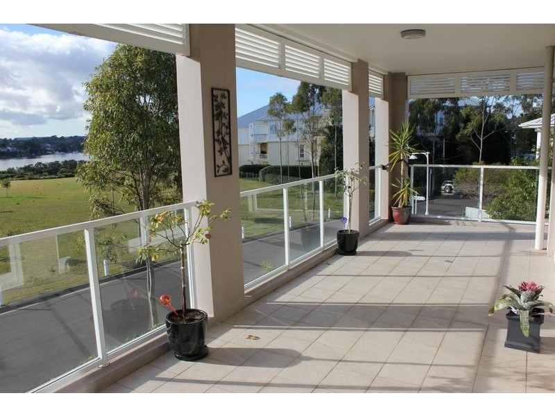 21/4 Admiralty Drive, Breakfast Point NSW 2137