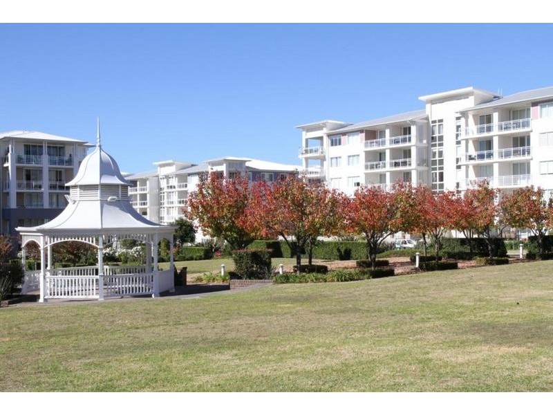 208/4 Rosewater Circuit, Breakfast Point NSW 2137