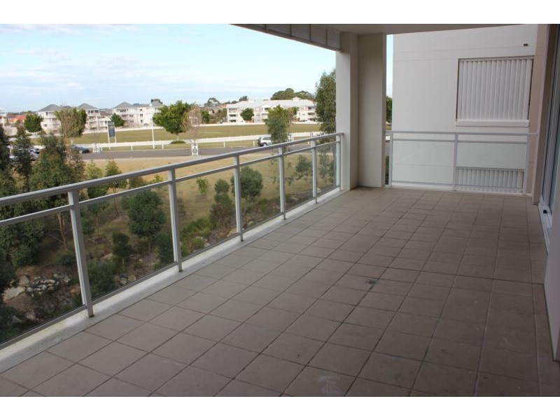 609/15-17 Peninsula Drive, Breakfast Point NSW 2137