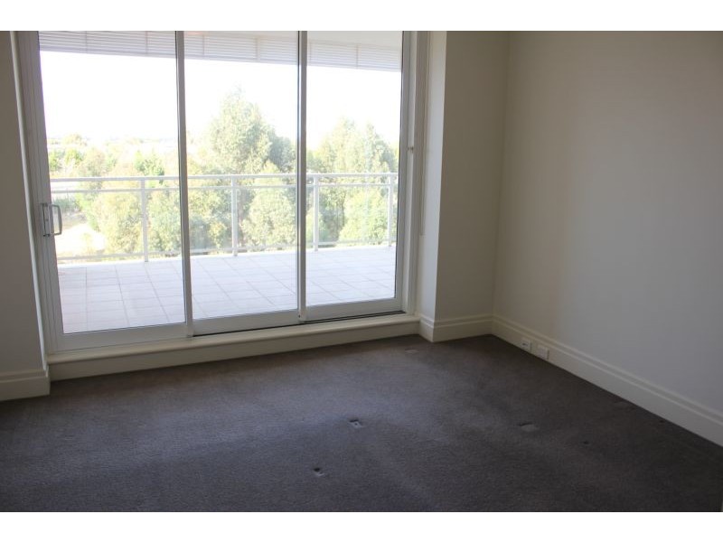 609/15-17 Peninsula Drive, Breakfast Point NSW 2137