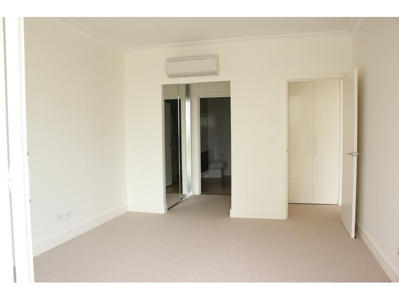 113/16 Vineyard Way, Breakfast Point NSW 2137