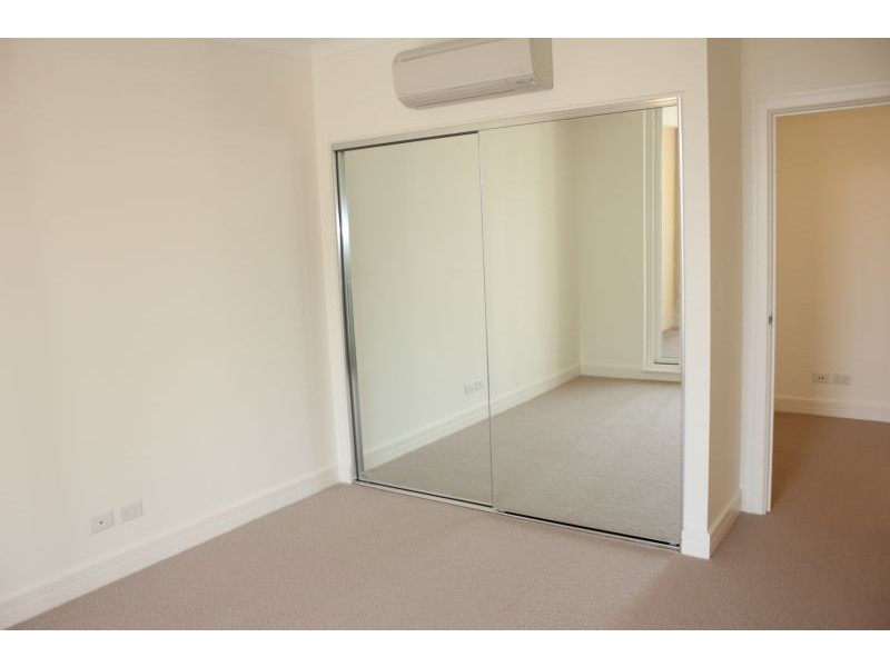 205/10-16 Vineyard Way, Breakfast Point NSW 2137