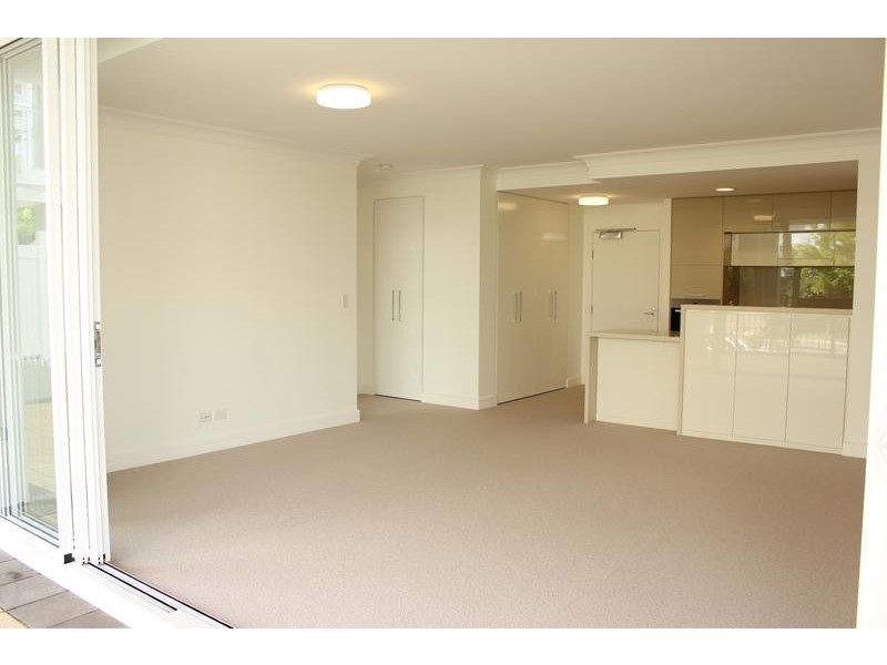 110/2 Peninsula Drive, Breakfast Point NSW 2137