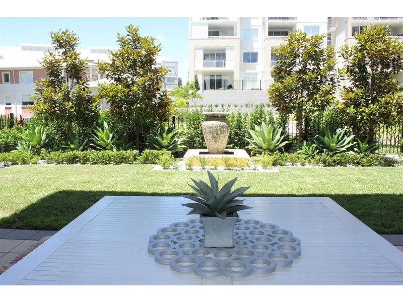 106/8 Peninsula Drive, Breakfast Point NSW 2137