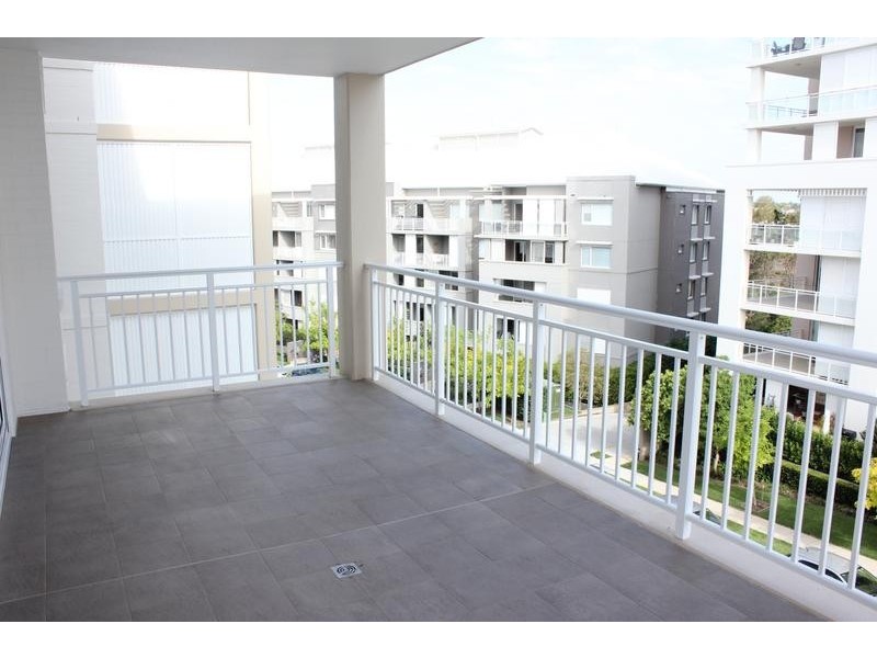 410/2 Peninsula Drive, Breakfast Point NSW 2137