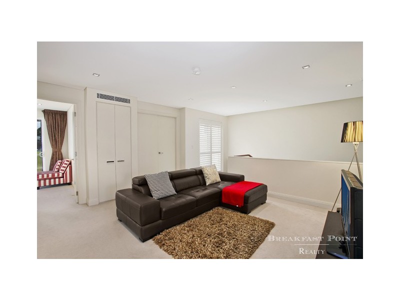 163 Peninsula Drive, Breakfast Point NSW 2137
