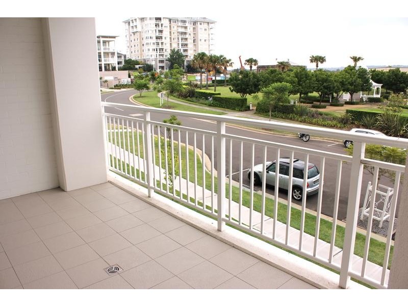 206/4 Rosewater Circuit, Breakfast Point NSW 2137