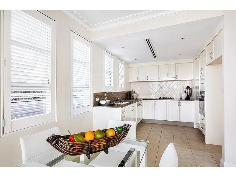 16/2 Juniper Drive, Breakfast Point NSW 2137