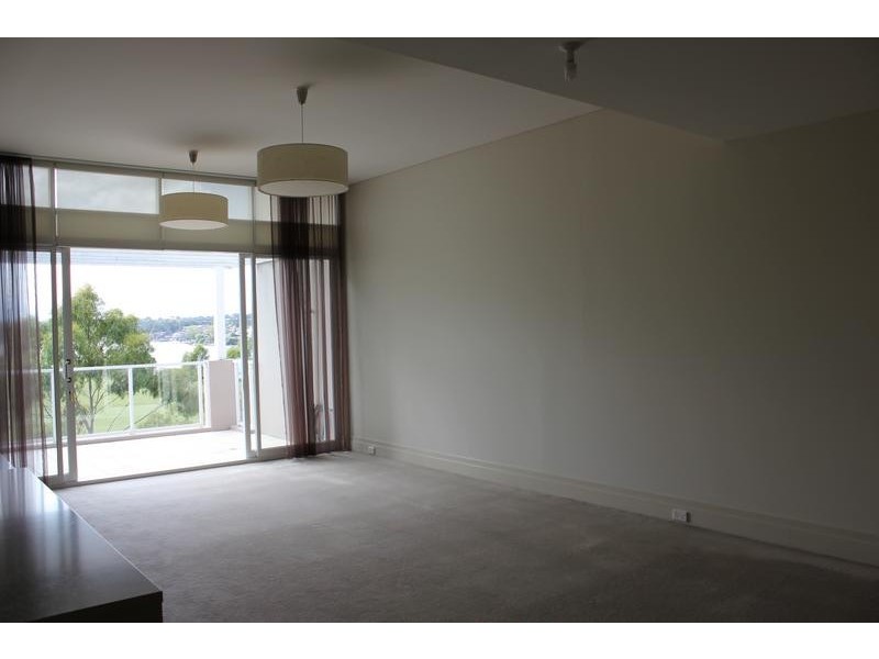 33/6 Admiralty Dr, Breakfast Point NSW 2137