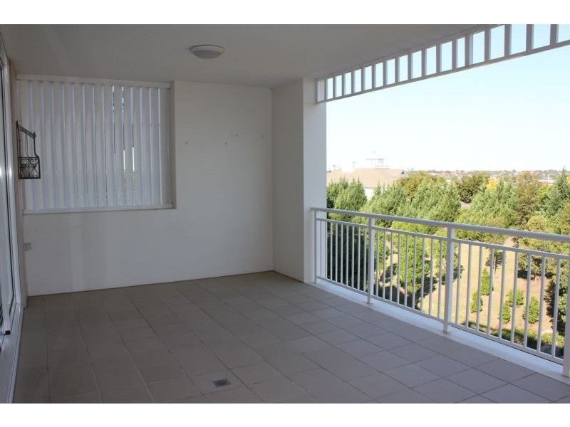 610/15-17 Peninsula Drive, Breakfast Point NSW 2137