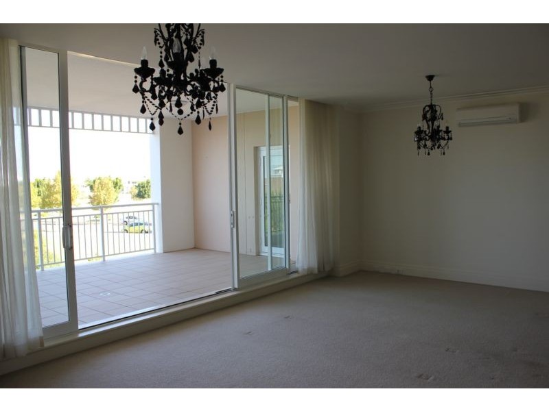 610/15-17 Peninsula Drive, Breakfast Point NSW 2137