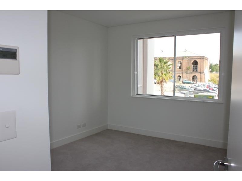 24/1 Palm Ave, Breakfast Point NSW 2137