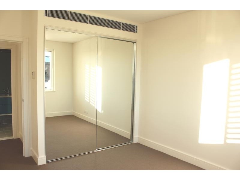 33/1 Palm Ave, Breakfast Point NSW 2137