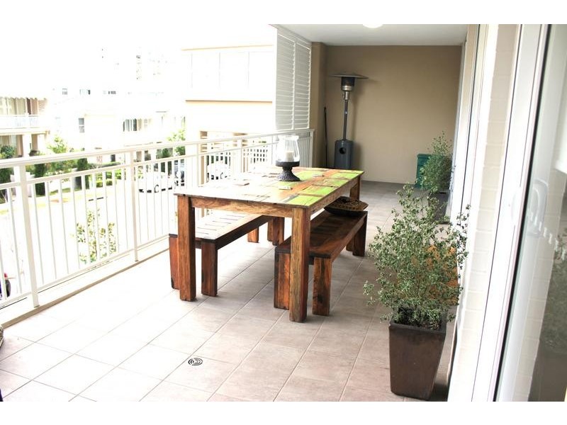 207/10-16 Vineyard Way, Breakfast Point NSW 2137