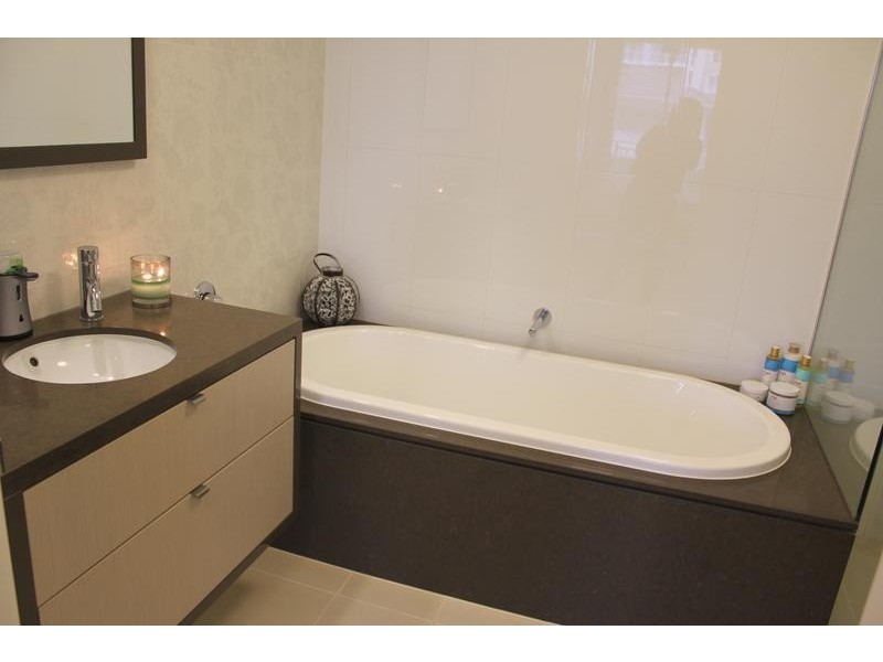 207/10-16 Vineyard Way, Breakfast Point NSW 2137