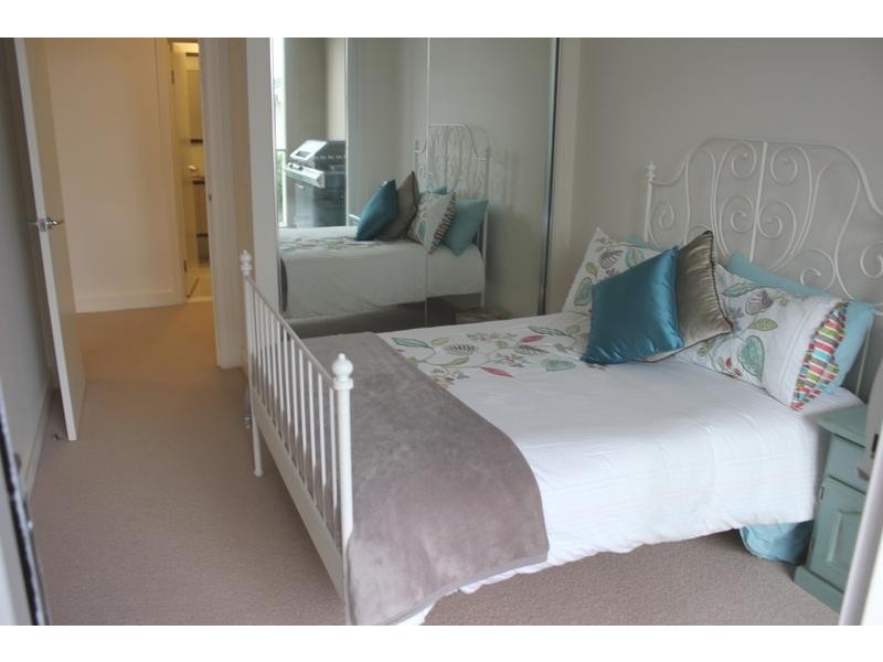 207/10-16 Vineyard Way, Breakfast Point NSW 2137
