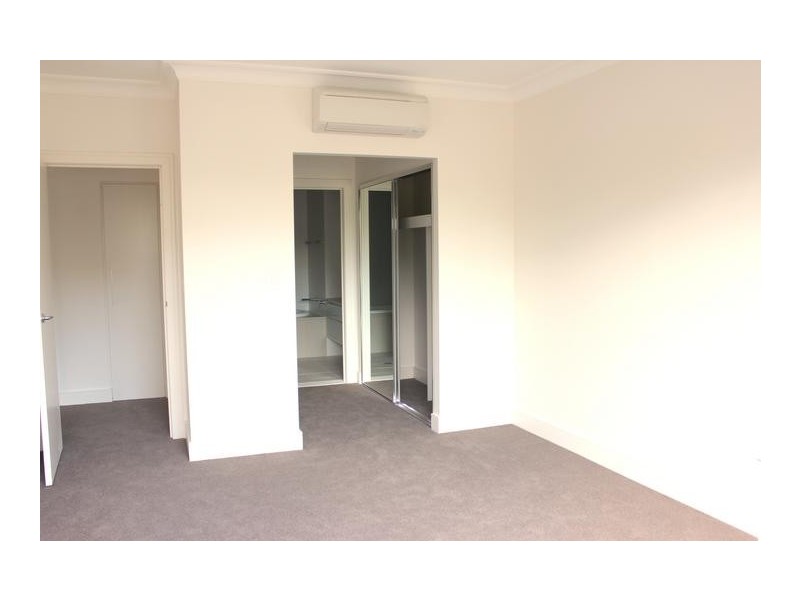 112/3 Palm Ave, Breakfast Point NSW 2137