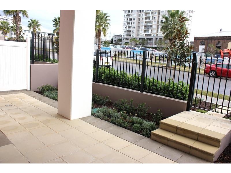 12/1 Palm Ave, Breakfast Point NSW 2137