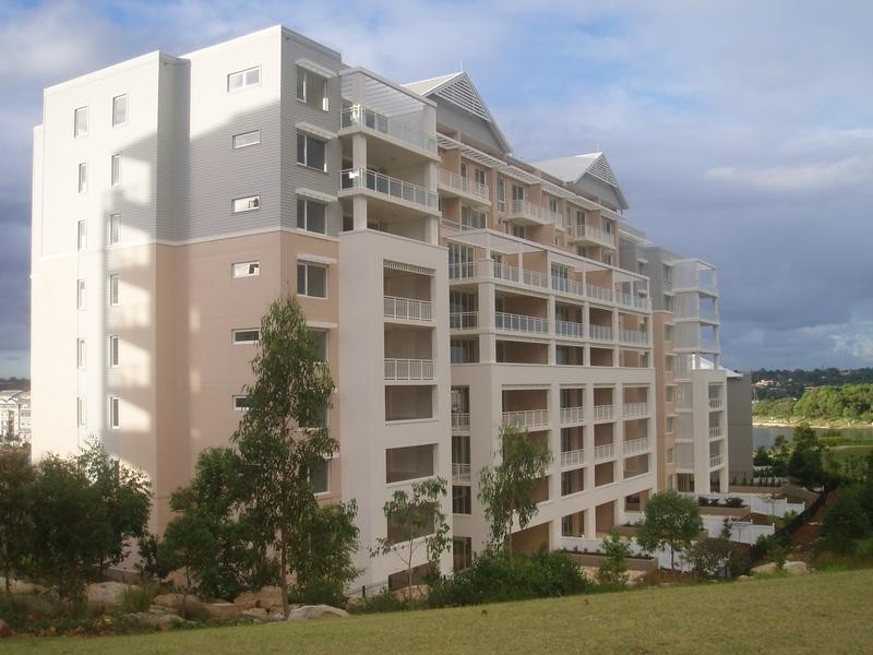 207/15-17 Peninsula Drive, Breakfast Point NSW 2137