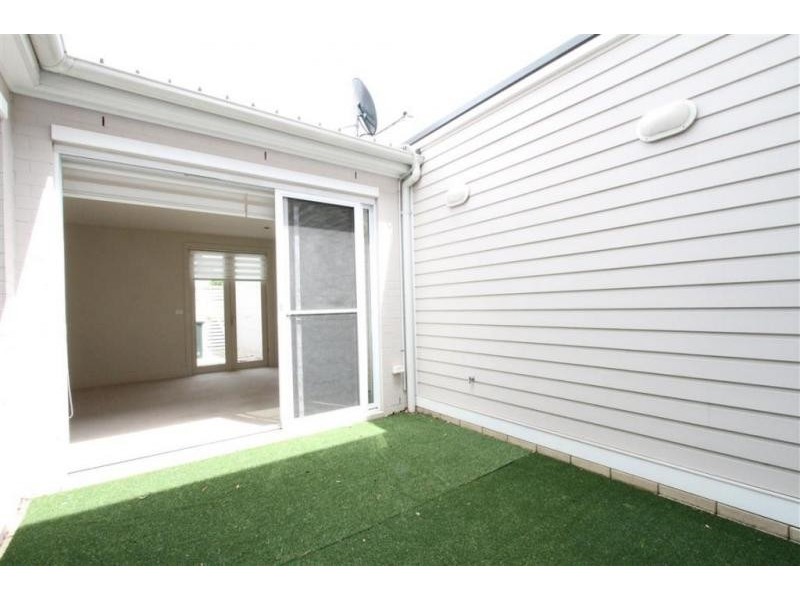 9 Vineyard Way, Breakfast Point NSW 2137