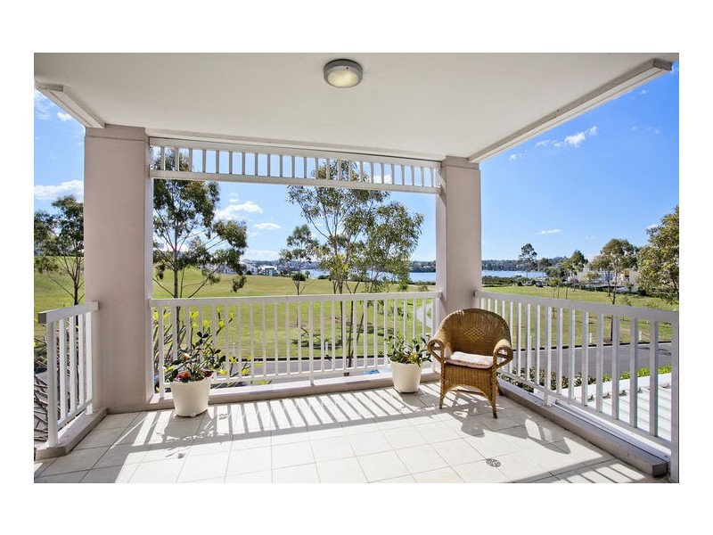 22/4 Admiralty Drive, Breakfast Point NSW 2137