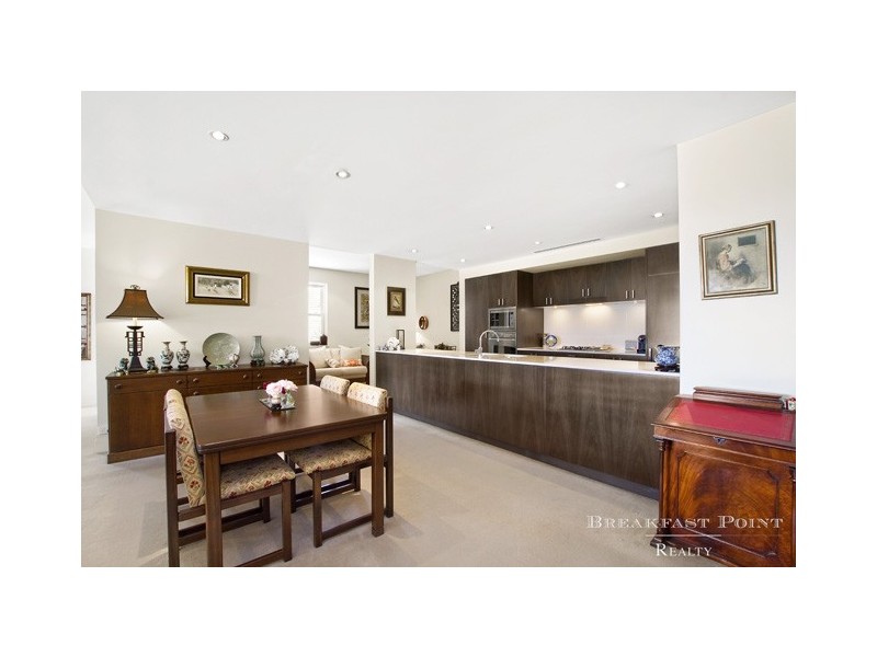 12 Admiralty Drive, Breakfast Point NSW 2137