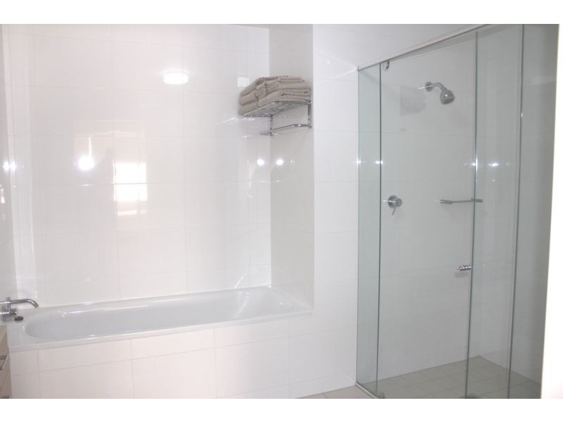 21/1 Juniper Drive, Breakfast Point NSW 2137