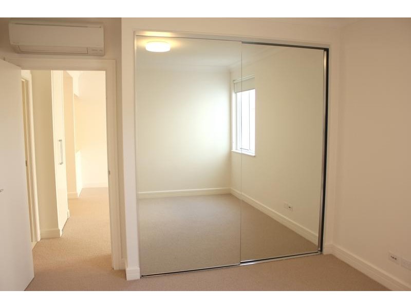 101/2 Peninsula Drive, Breakfast Point NSW 2137