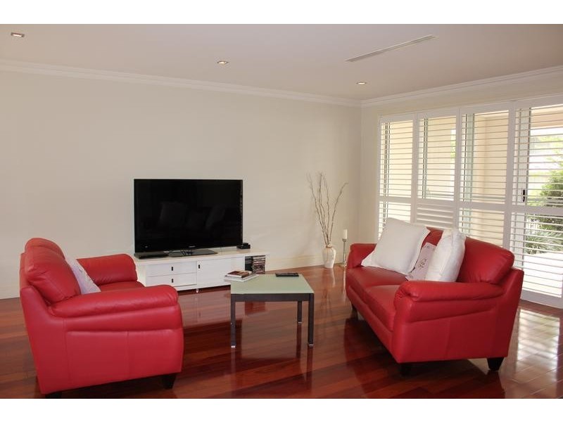 15 Vineyard Way, Breakfast Point NSW 2137