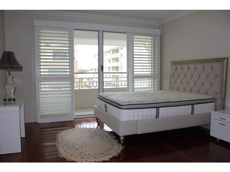 15 Vineyard Way, Breakfast Point NSW 2137