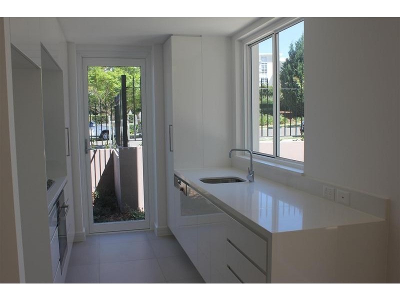 101/28 Peninsula Drive, Breakfast Point NSW 2137