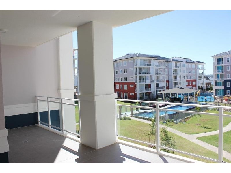 303/28 Peninsula Drive, Breakfast Point NSW 2137