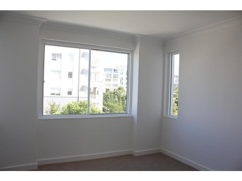 301/28 Peninsula Drive, Breakfast Point NSW 2137