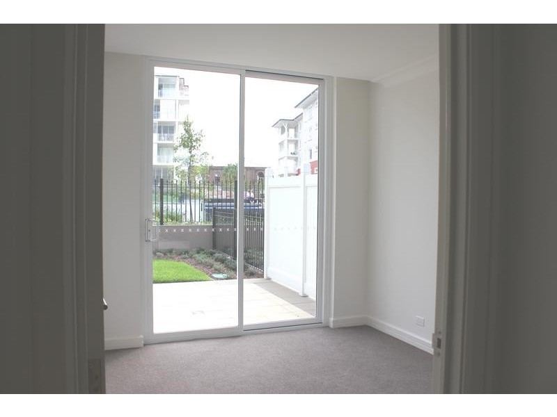 112/28 Peninsula Drive, Breakfast Point NSW 2137