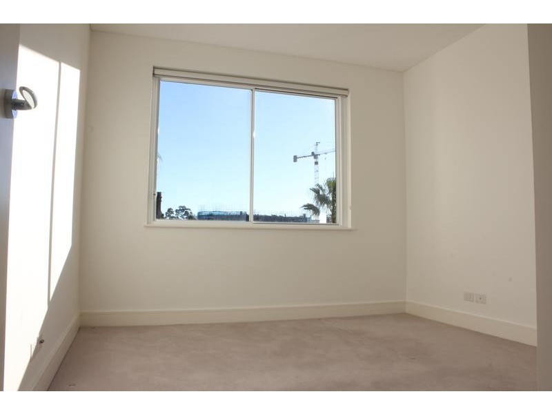 21/1 Palm Ave, Breakfast Point NSW 2137