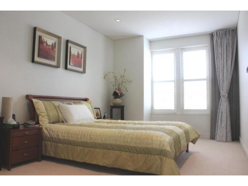 133 Peninsula Drive, Breakfast Point NSW 2137