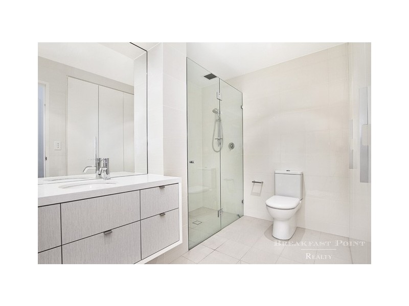 32/1 Palm Ave, Breakfast Point NSW 2137