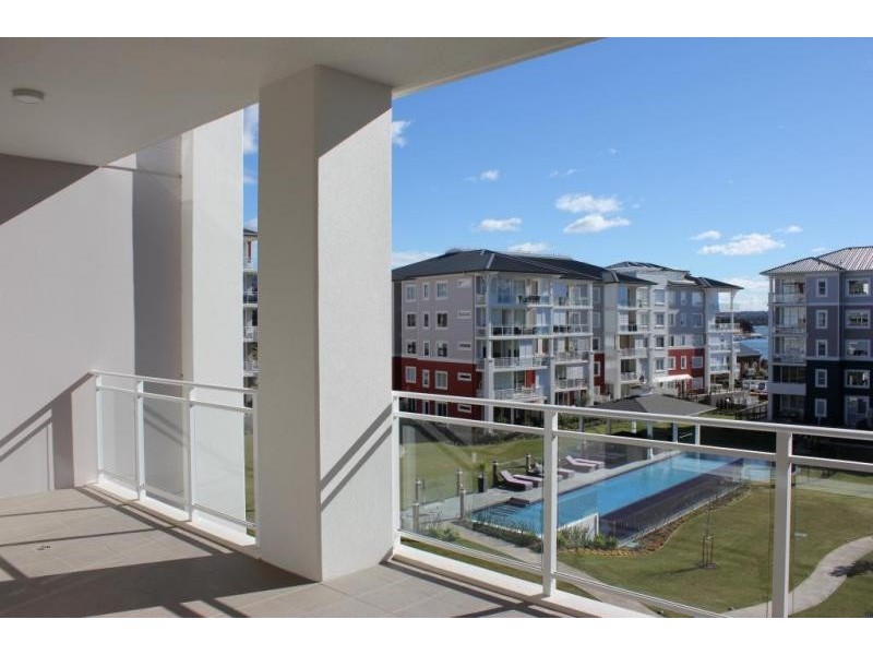 403/28 Peninsula Drive, Breakfast Point NSW 2137