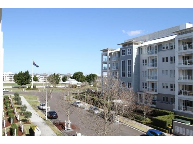 42/1 Juniper Drive, Breakfast Point NSW 2137