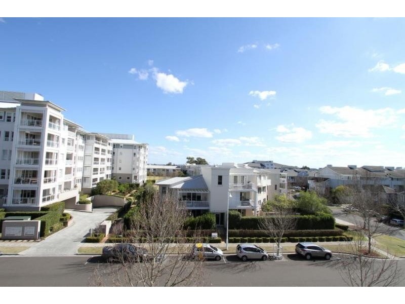 42/1 Juniper Drive, Breakfast Point NSW 2137