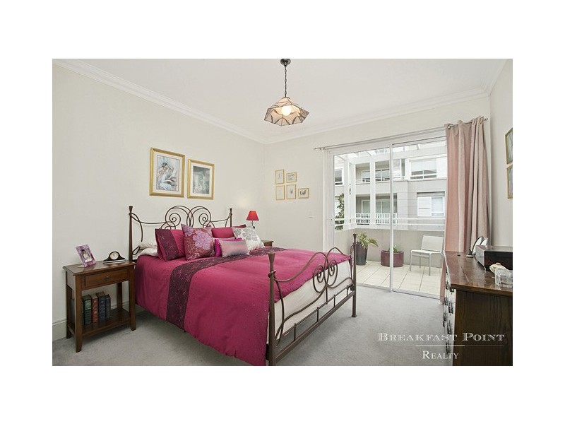 10/1 Woodlands Avenue, Breakfast Point NSW 2137