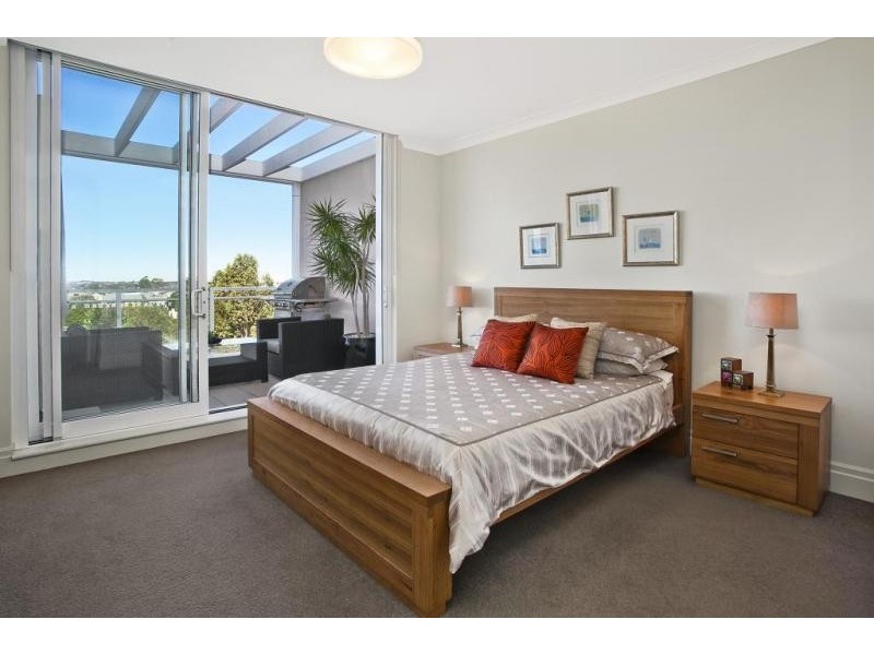 708/15-17 Peninsula Drive, Breakfast Point NSW 2137