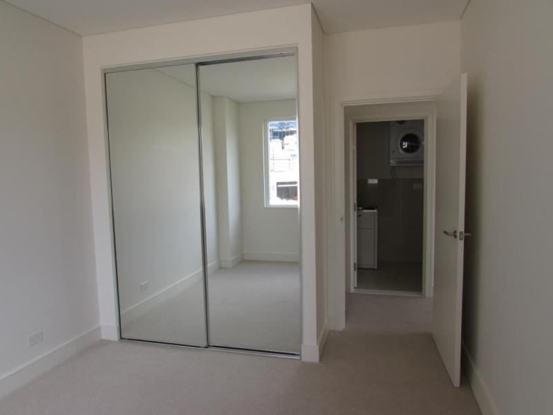 201/68 Peninsula Drive, Breakfast Point NSW 2137