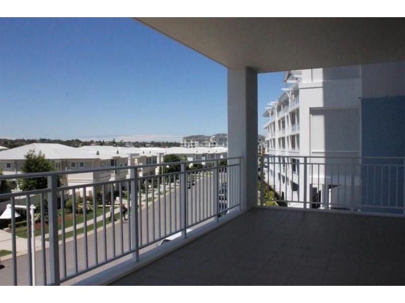 320/68 Peninsula Drive, Breakfast Point NSW 2137