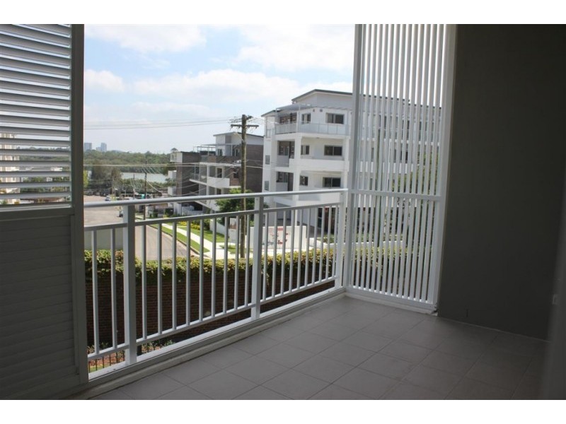 207/18 Woodlands Ave, Breakfast Point NSW 2137